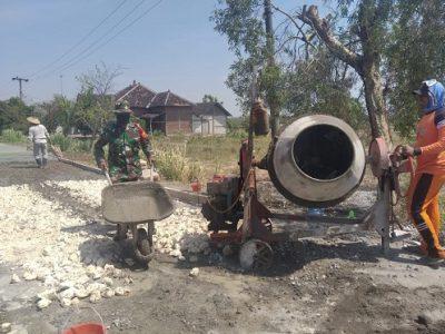 Pembangunan Akses Jalan Setapak Desa Bluluk Dikebut