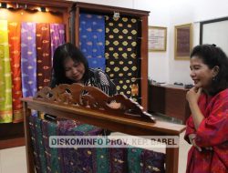 Maya Krista Terpesona Motif Cual Khas Bangka Belitung