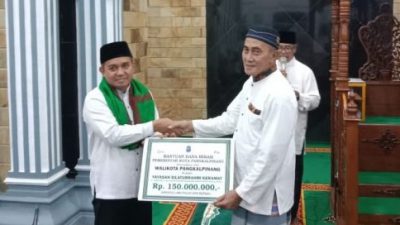 Walikota Serahkan Dana Hibah Untuk Masjid Silaturahmi