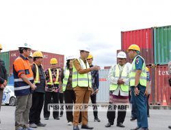 Suganda Pantau Kesiapan Pelabuhan Tanjung Pandan