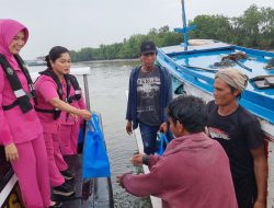 Bhayangkari Polairud Datangi Nelayan