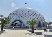 Simak Keunikan Masjid Agung Kubah Timah