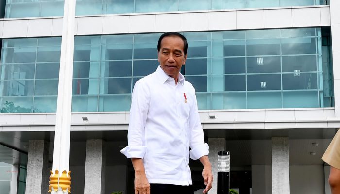 Jokowi Tinjau Kantor Gubernur Sulbar