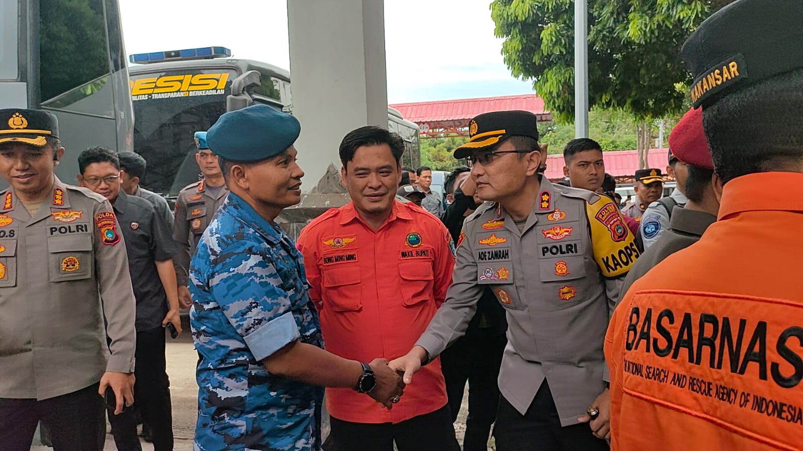 Wakil Bupati Bangka Barat, Bong Ming Ming bersama Forkopimda saat memantau Pelabuhan Tanjung Kalian. (Foto: Ist)