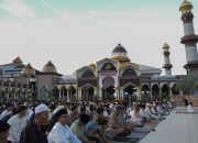 Gubernur Shalat Idulfitri di Masjid Raya Baitul Izzah