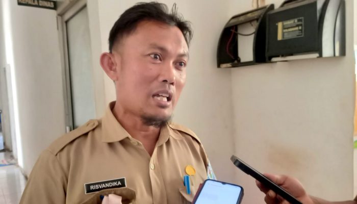 Bupati Serahkan Bantuan 4 Unit Traktor