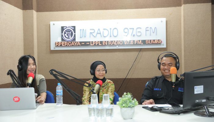 Talkshow Disiarkan Secara Langsung