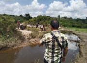 Datangi Penambang di Areal Persawahan dan Jembatan Besi