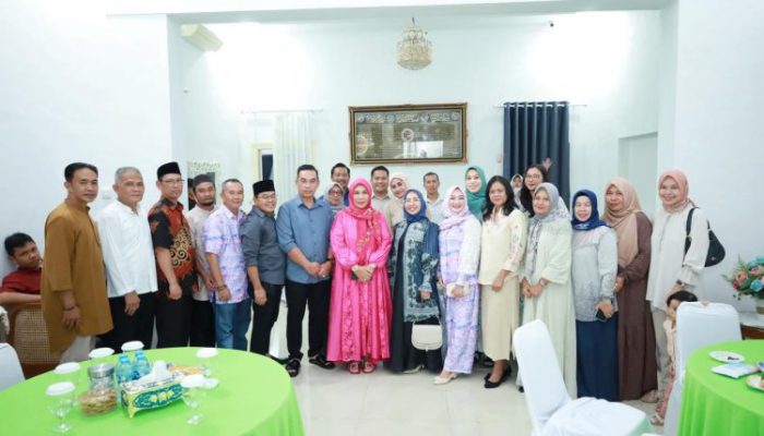 Gelar Open House di Rumah Dinas