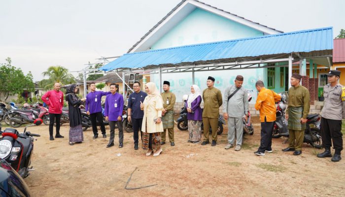 Operasi Pasar di Lapangan Sepakbola