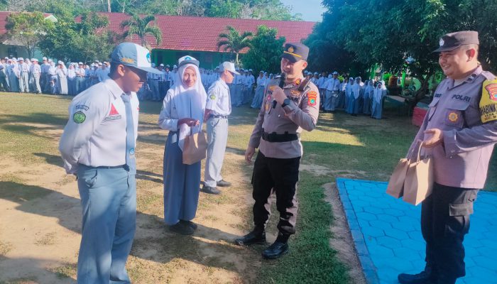 Kapolsek Edukasi Pelajar di SMA Negeri 1 Merawang