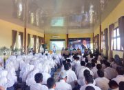 Direktur Keuangan dan Manajemen Risiko PT Timah Datangi SMA Negeri 1 Mentok