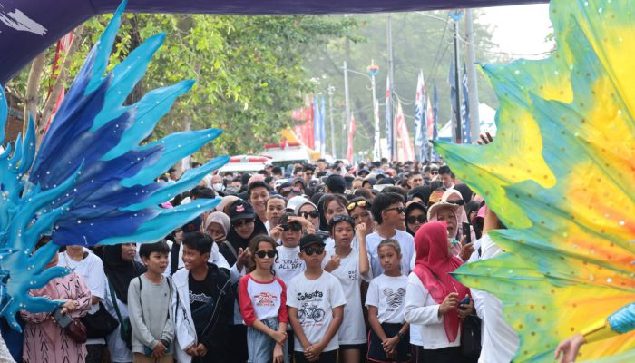 Festival Layangan Digelar di Kawasan Pantai Pasir Padi