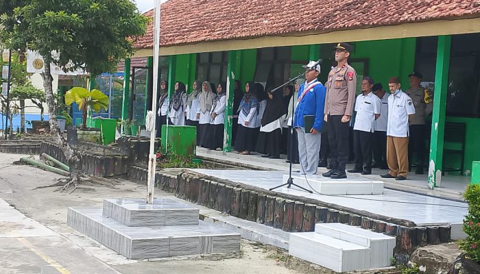 Upacara Bendera Berlangsung Istimewa