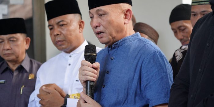 Penghormatan Terakhir Sebelum Dikebumikan