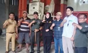 Tinjau Mesin Pengering dan Penggiling Padi di Desa Rias