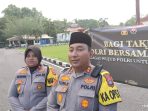 Polres Bangka Bersama Wartawan Bagikan Takjil