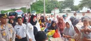 Gerakan Pangan Murah di Pantai Nek Aji Sukses Digelar