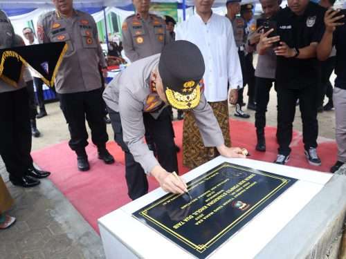 Kapolda Babel Resmikan Sumur Bor ke-4 di Ponpes Syaikhona Kholil Pangkalpinang