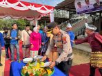 Hadiri Upacara Hardiknas 2025, Kapolres Potong Tumpeng Untuk Pelajar