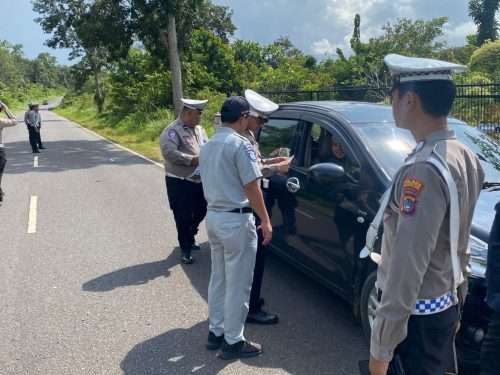 Belasan Pengendara Ditilang Saat Razia Gagungan