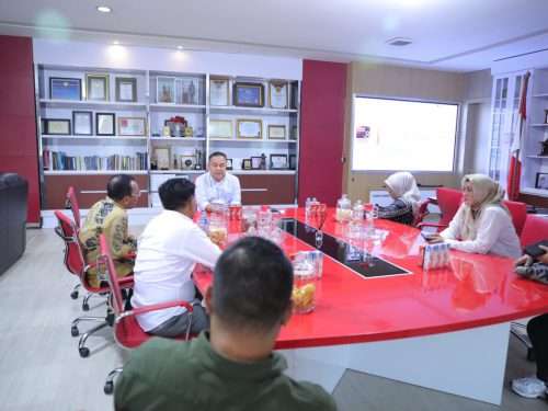Wagub Kunjungi Beberapa Tempat