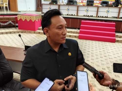 Sempat Dihujani Interupsi, Rapat Paripurna Penyampaian Hasil Reses Akhirnya Dilanjutkan