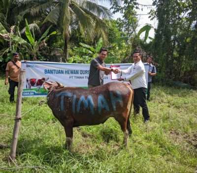 Distribusikan Hewan Kurban ke Pulau dan Desa Terpencil