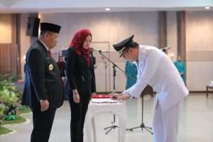 Gubernur Lantik Bupati dan Wakil Bupati Bangka Barat