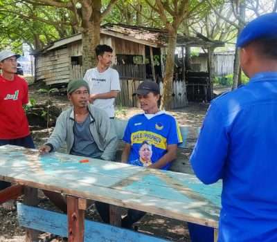 Satpolair Barikan Bantuan Jaket Pelampung, Nelayan: Bikin Kami Lebih Aman