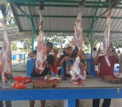 Warga Kesatuan Islam Tionghoa, Hingga Petugas Kebersihan Terima Daging Kurban