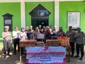 Kapolres Pimpin Pembagian Bantuan Sosial