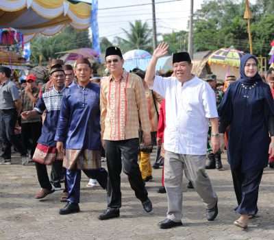 Warga Desa Kacung Gelar Pesta Adat Panggil ke-80 Suku Ketapik