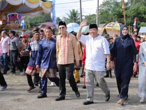 Warga Desa Kacung Gelar Pesta Adat Panggil ke-80 Suku Ketapik