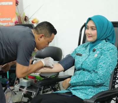 Noni Ikut Donorkan Darah