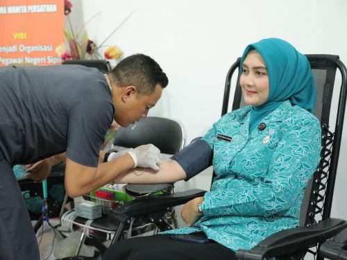 Noni Ikut Donorkan Darah
