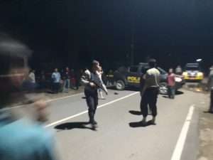 Pria Pegang Parang Ngamuk, Suasana Sempat Mencekam
