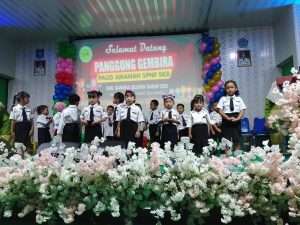 Keceriaan Mewarnai Gedung Aula Laboratorium SMA Muhammadiyah Toboli