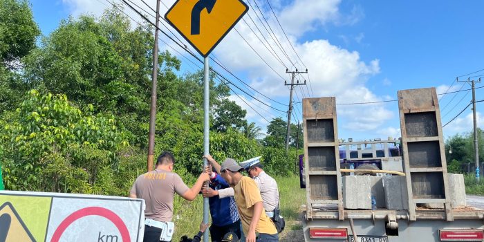 Direktorat Lalu Lintas Pasang Rambu Lalu Lintas di 10 Titik