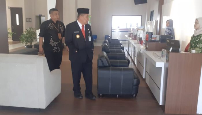 Gubernur Tegaskan Disiplin dan Pelayanan Prima