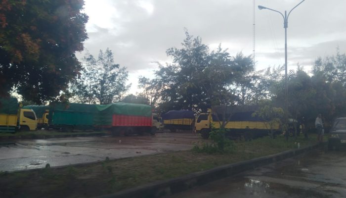 5 Truk Diduga Angkut Pasir Timah Tinggalkan Tanjung Ru