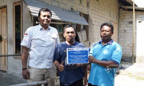 Serahkan Bantuan untuk Koperasi Tanjung Gunung Sejahtera