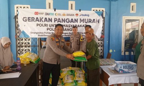 Beras kemasan 5Kg Dijual Seharga Rp58.000