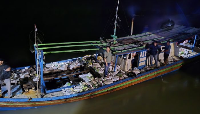 Polisi Gagalkan Pengangkutan 300 Karung Pasir Timah