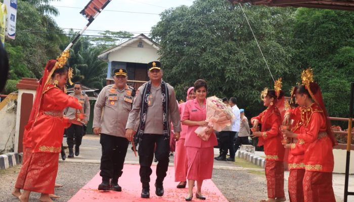 Kapolda Sambangi Polres Belitung Timur, Sampaikan Peran Penting Bhabinkamtibmas