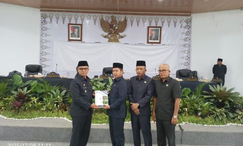 Hendra Yunus Pimpin Rapat Paripurna