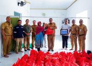 Korban Bencana dan Masyarakat Rentan Terima Sembako dari PT Timah