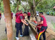 Polres Babar Kerja Bakti Bersih-bersih Bukit Menumbing