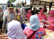 Masyarakat Serbu Gerakan Pasar Murah Polda Babel di Taman Bhaypark