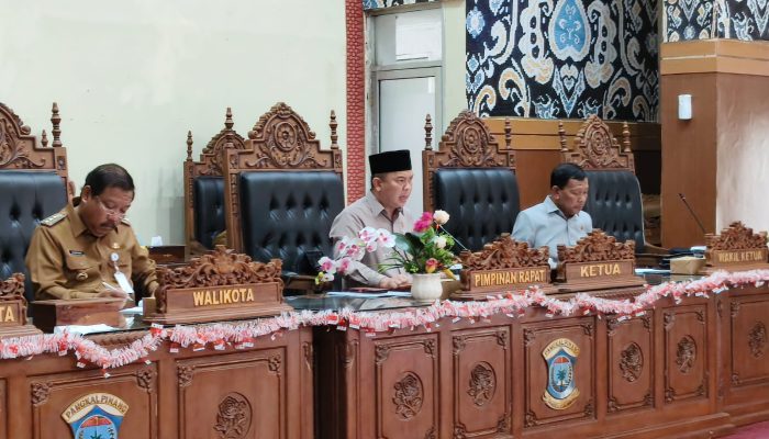 Abang Hertza Pimpin Rapat Paripurna Penyampaian LKPJ Wali Kota